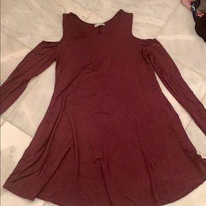 Cold shoulder boutique tunic size large
